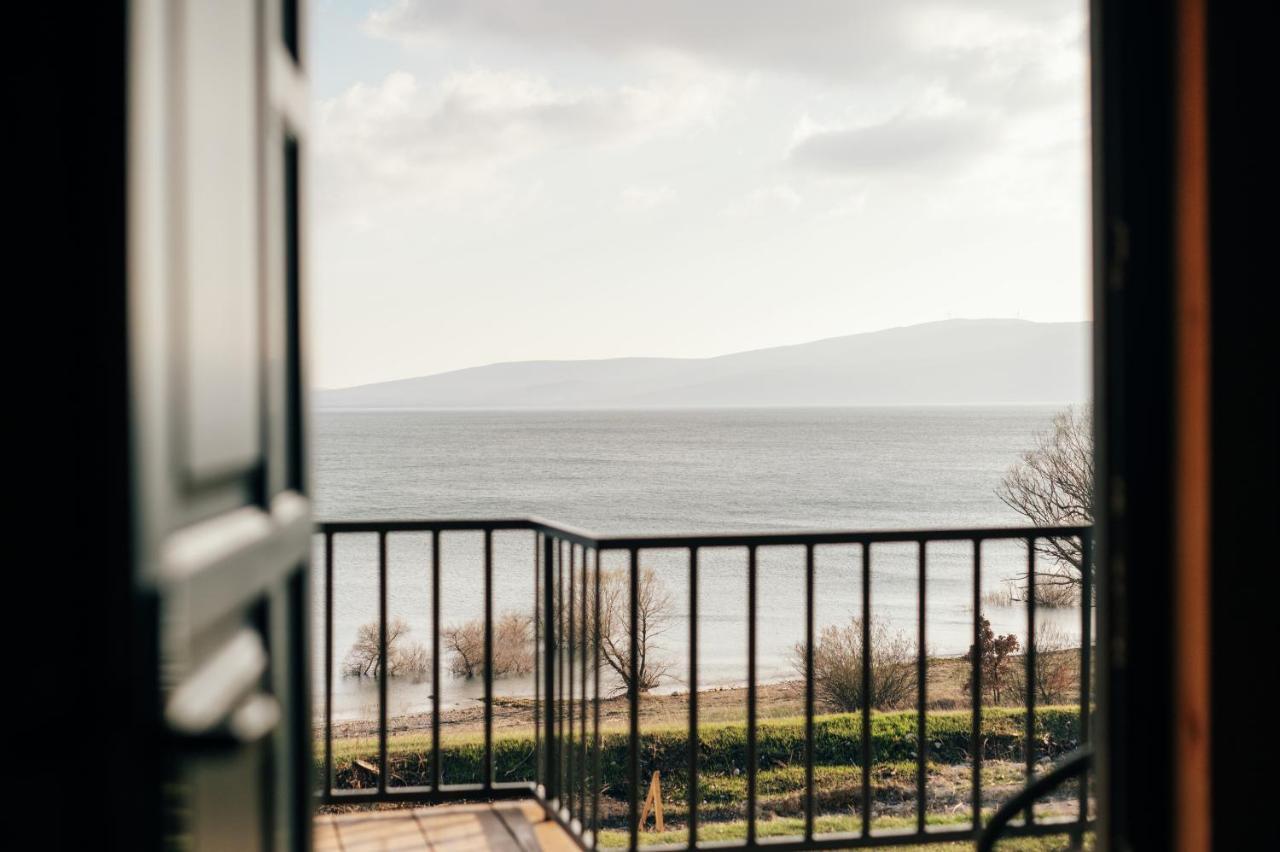 Lake House Beliz Лівно Екстер'єр фото