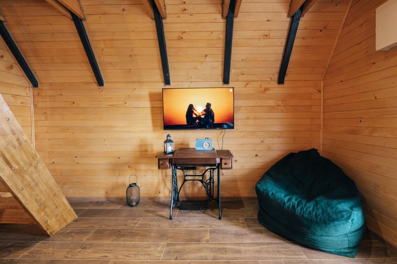 Lake House Beliz Лівно Екстер'єр фото
