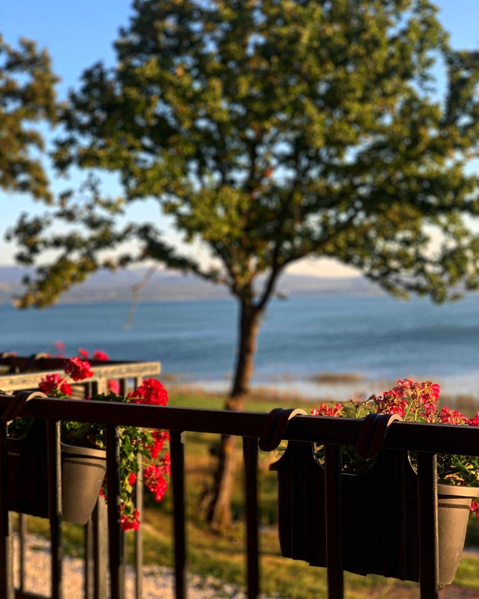 Lake House Beliz Лівно Екстер'єр фото